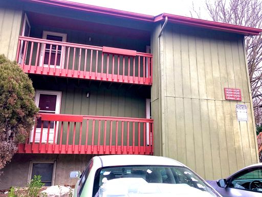 FREE off-street parking, Balcony with Incredible Views! – photo 1