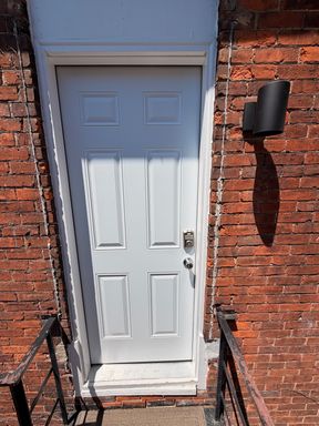 COMPLETELY UPDATED!! 2 bed/1 bath Close to Wexner Medical Center! – photo 1