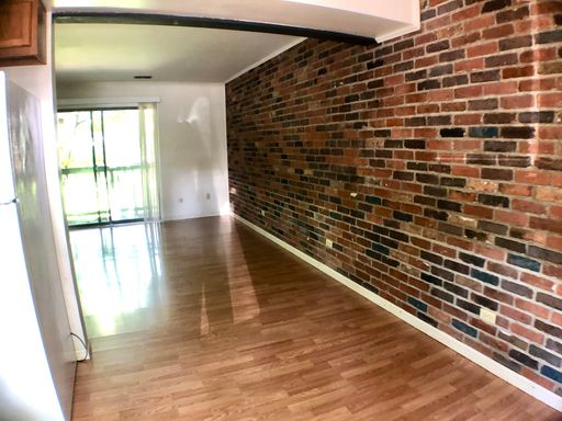 Spectacular Balcony Views Overlooking Iuka Ravine FREE Parking – photo 1