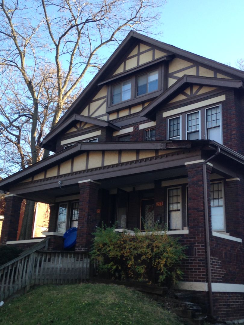 Columbus Apartment: 213-215 E 14th Ave