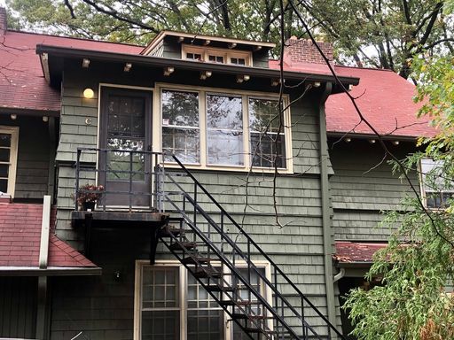 2 bed / 1 bath Stunning View of Iuka Ravine with Off-Street Parking & On-Sight Laundry – photo 1
