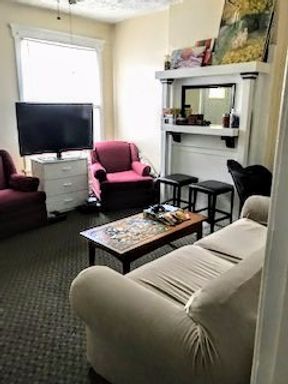 2 Bed / 1 Bath townhome on 9th Ave close to Wexner Medical Center – photo 1