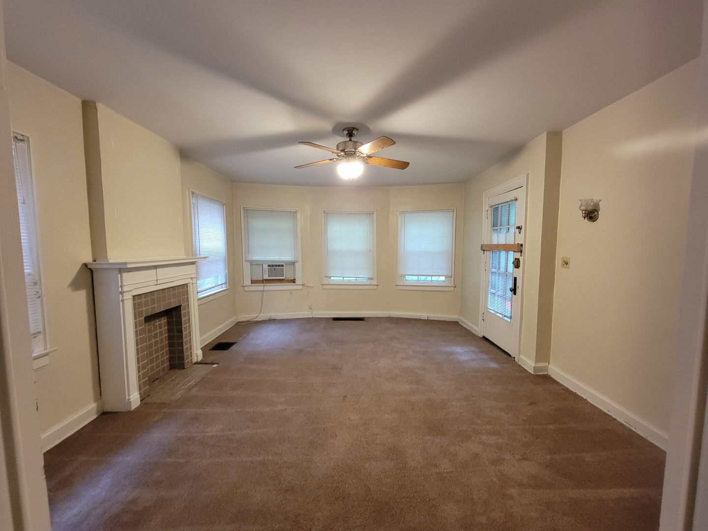 Columbus Apartment: 2048 Iuka Ave.