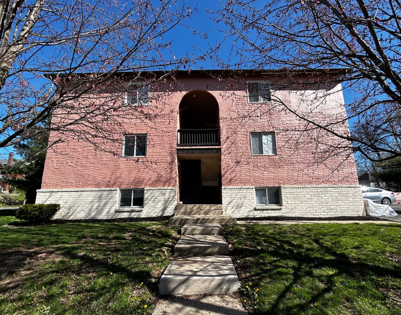 Columbus Apartment: 2150 N 4th St