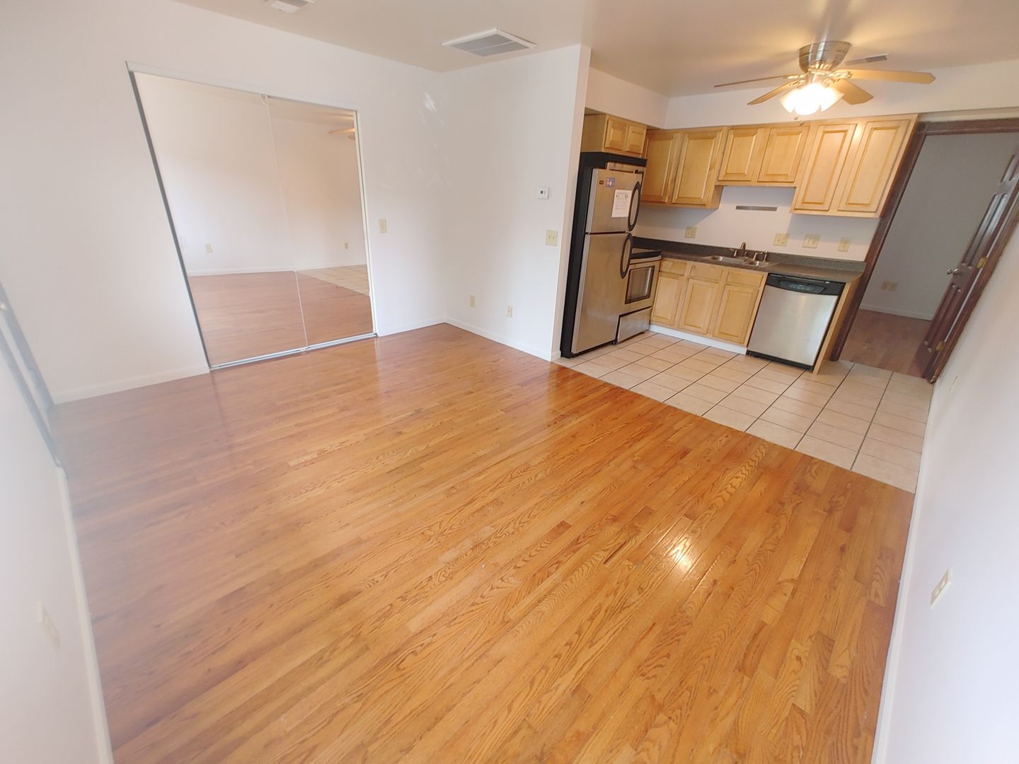 Columbus Apartment: 1827 N 4th St