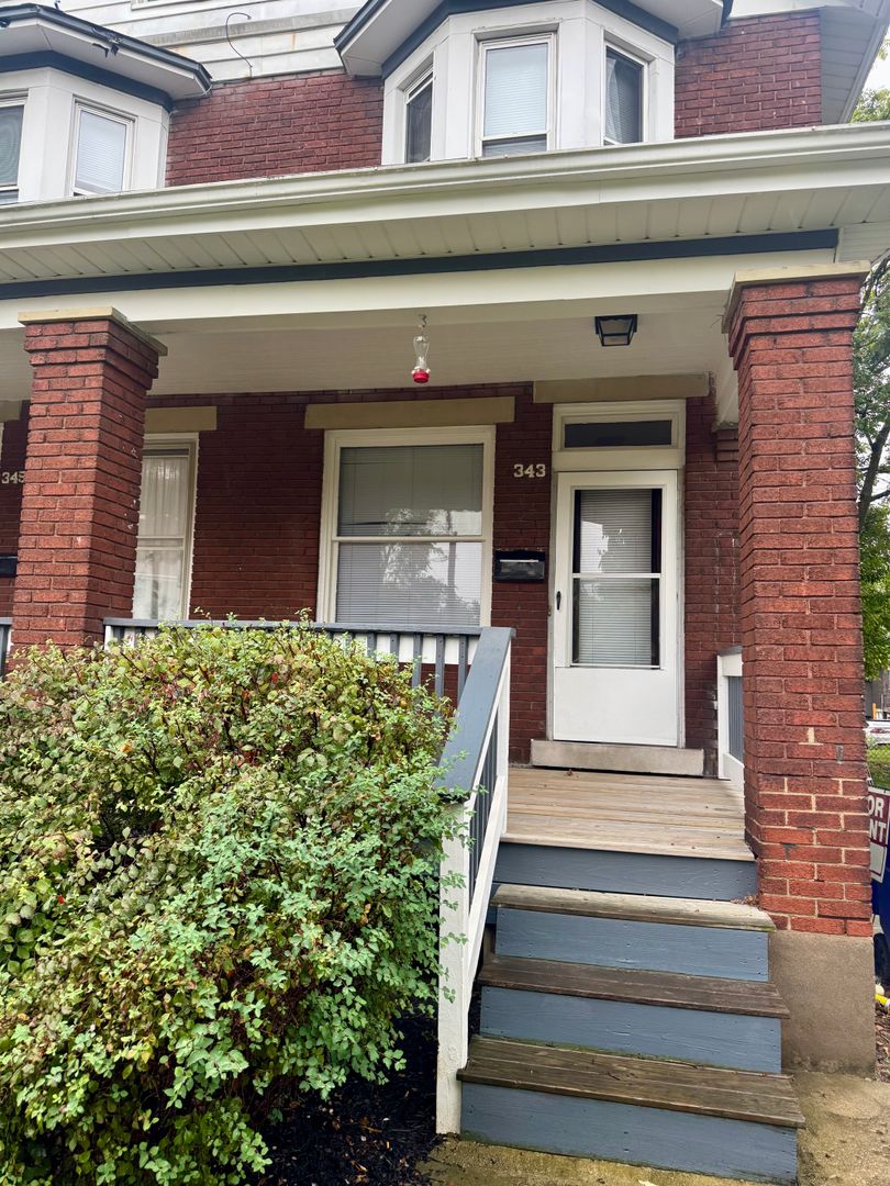 Columbus Multiplex: 343-345 E 19th Avenue