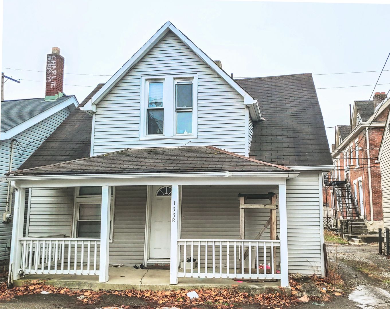 Columbus Apartment: 133 W 10th Ave Rear