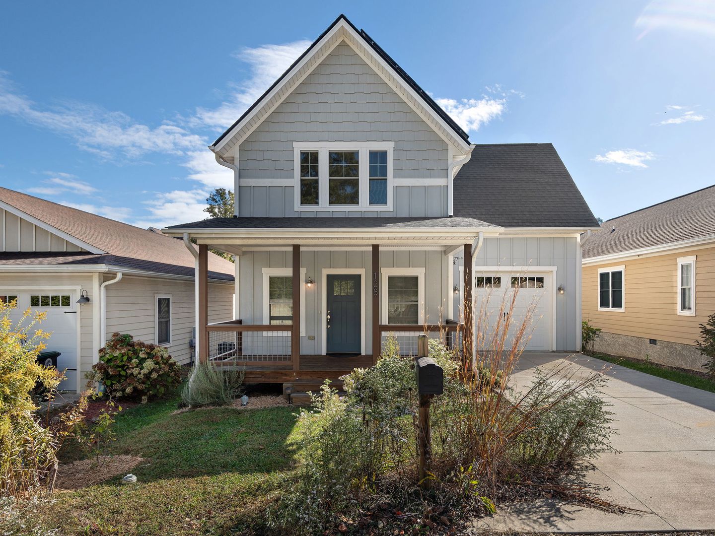 Asheville House: 128 Green Creek Loop