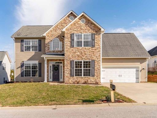 Spacious Home - High-End Finishes - Convenient Location! – photo 1