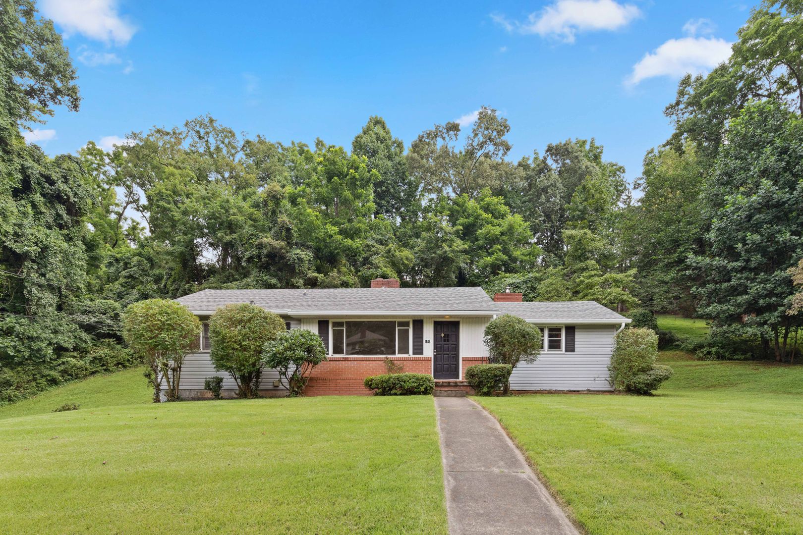 Asheville House: 196 Morningside Drive