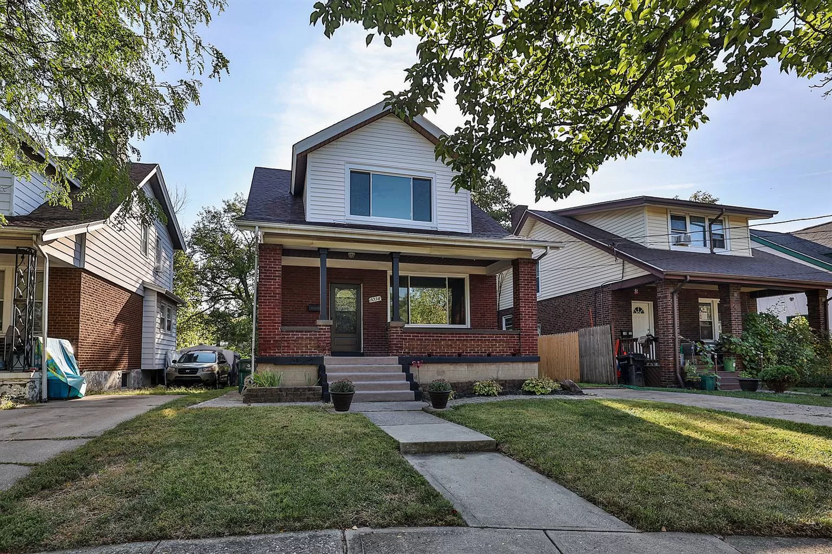 Cincinnati House: 1034 Del Monte Place