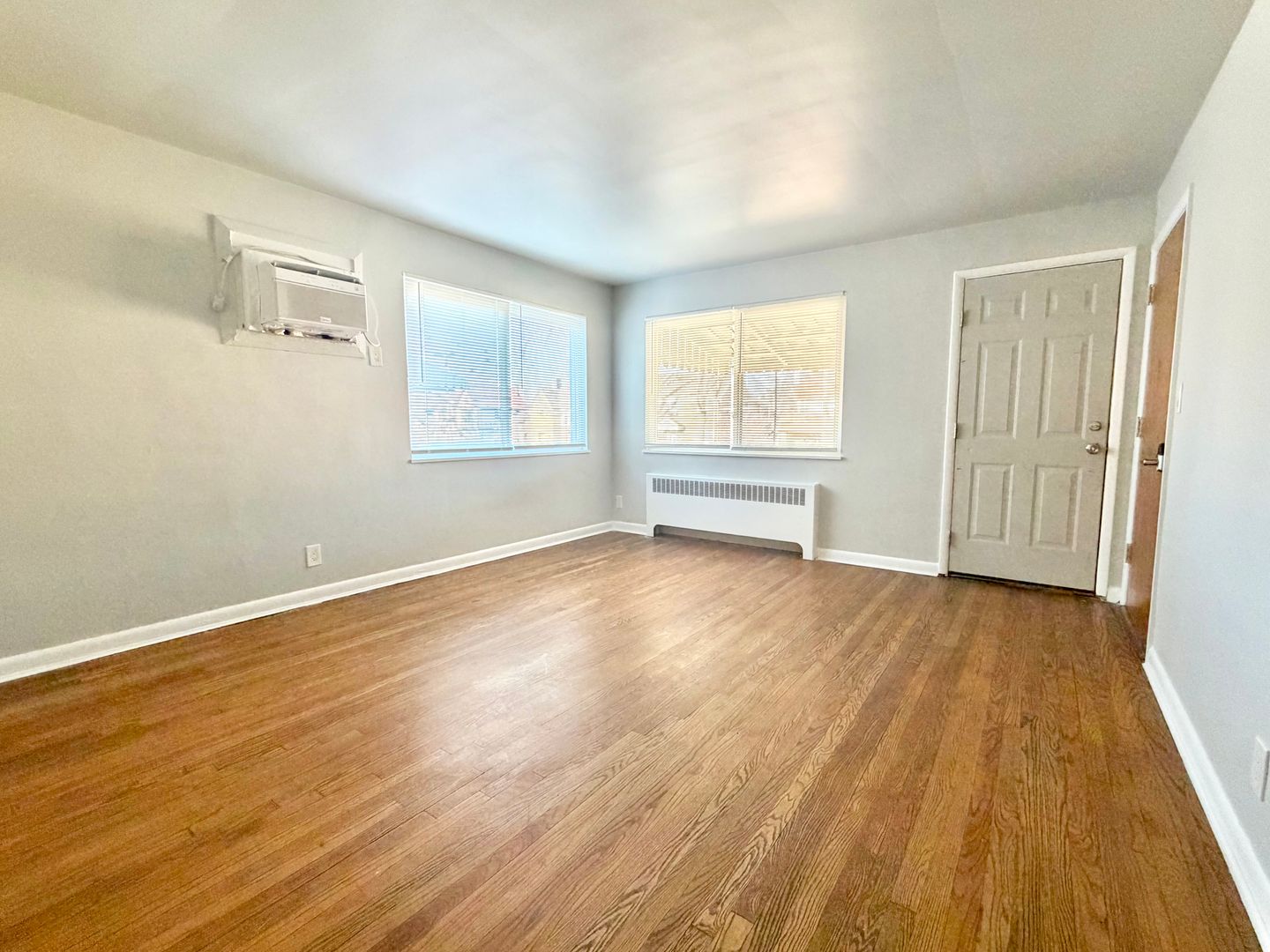 Cincinnati Apartment: 4635 Glenway Avenue