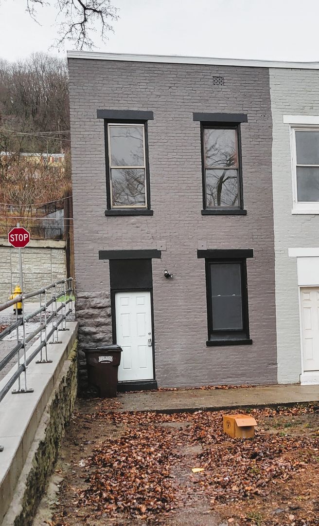 Cincinnati Townhome: 658 State Street