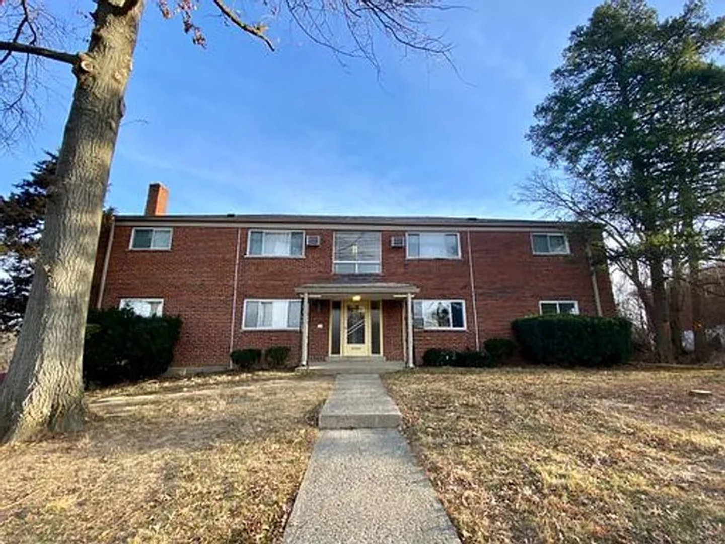 Cincinnati Apartment: 2414 Banning Road