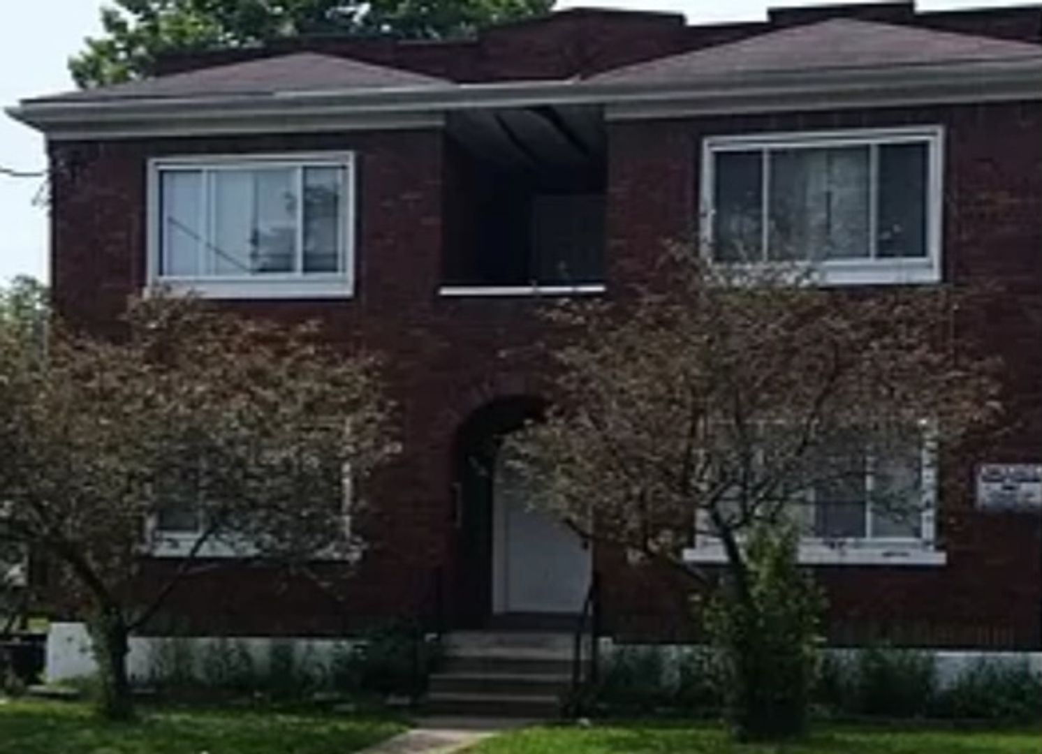 Cincinnati Apartment: 3529 Glenway Ave.