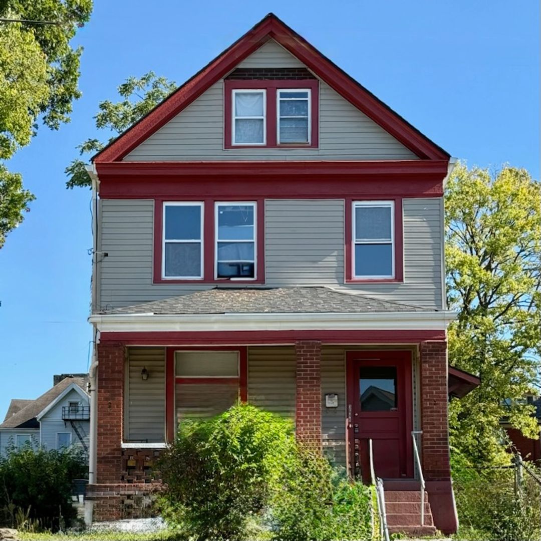 Cincinnati House: 3648 Brooks Ave.