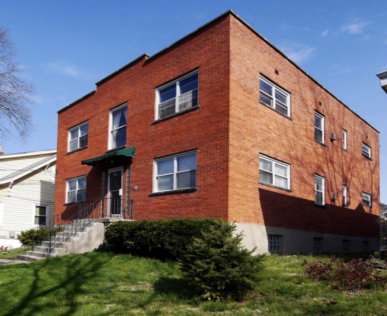 Cincinnati Apartment: 82 Hillsdale Ave