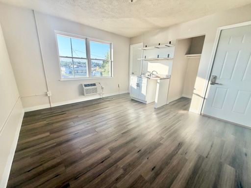 Affordable Studio Living | Utilities Included | Renovated Efficiency in Roselawn – photo 1