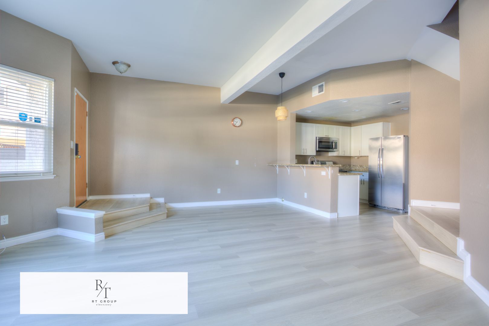 Pomona Condo: 52 Brownfield Ln