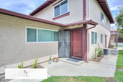 NEWLY REMODELED 2 BED / 1 BATH APARTMENT FOR RENT! – photo 1