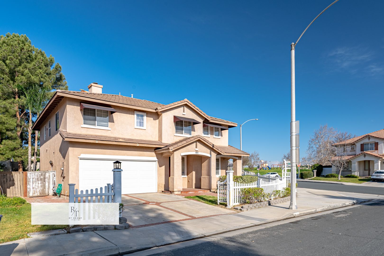 Riverside House: 5857 Paisley Ct