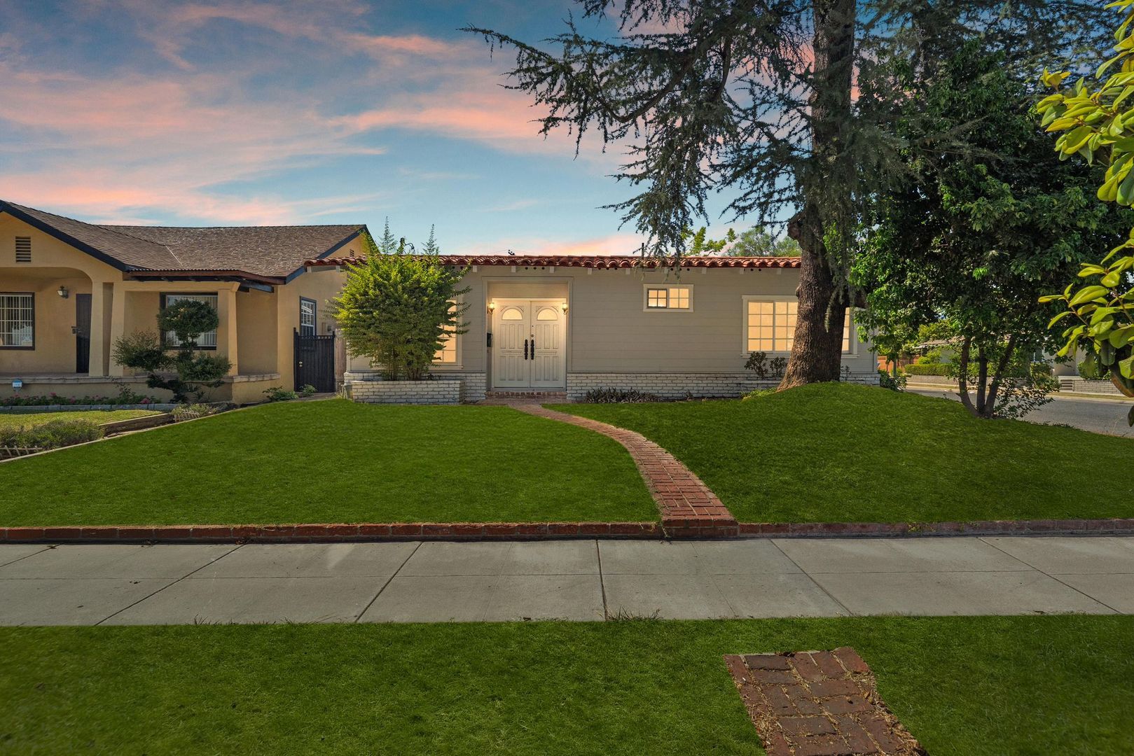 Alhambra House: 1201 S Almansor St