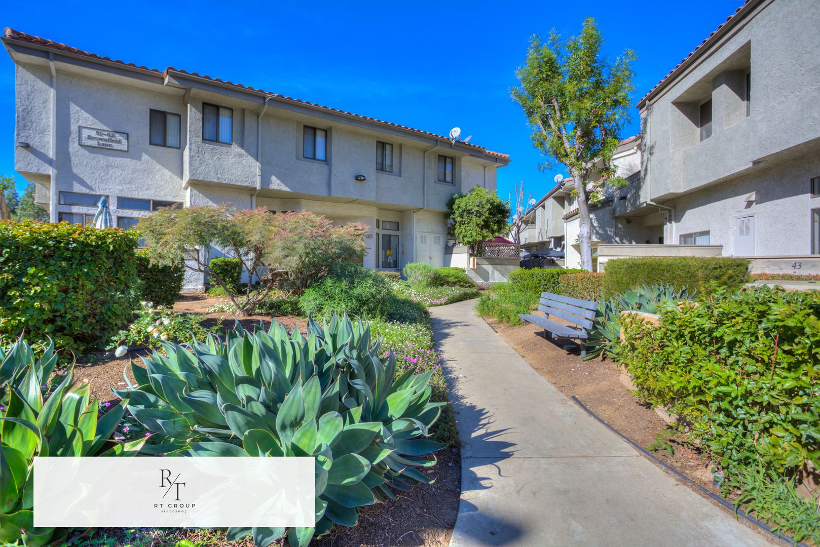 Pomona Condo: 52 Brownfield Ln