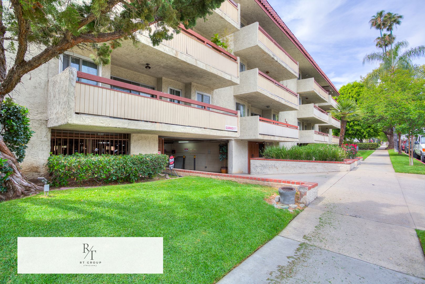 Pasadena Condo: 125 S Sierra Madre Blvd #104