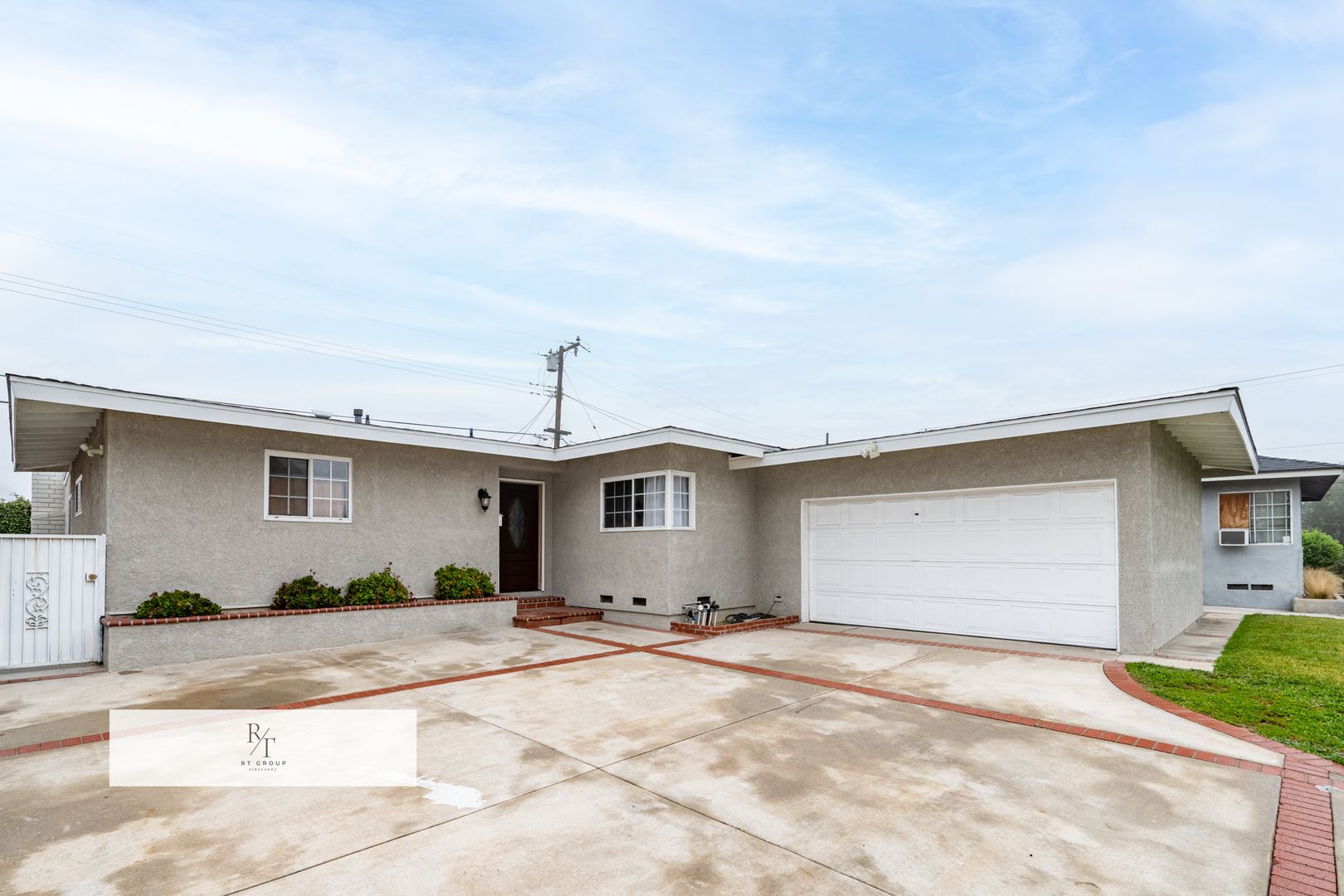 La Mirada House: 14975 Excelsior Dr