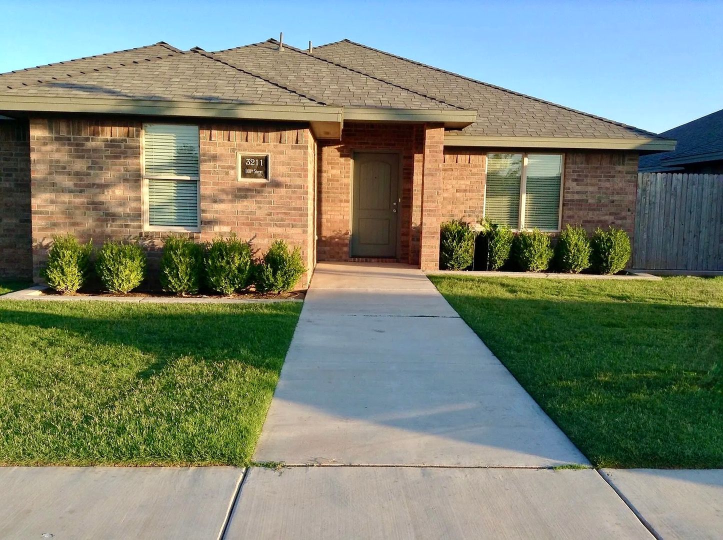 Lubbock House: 3211 108th Street