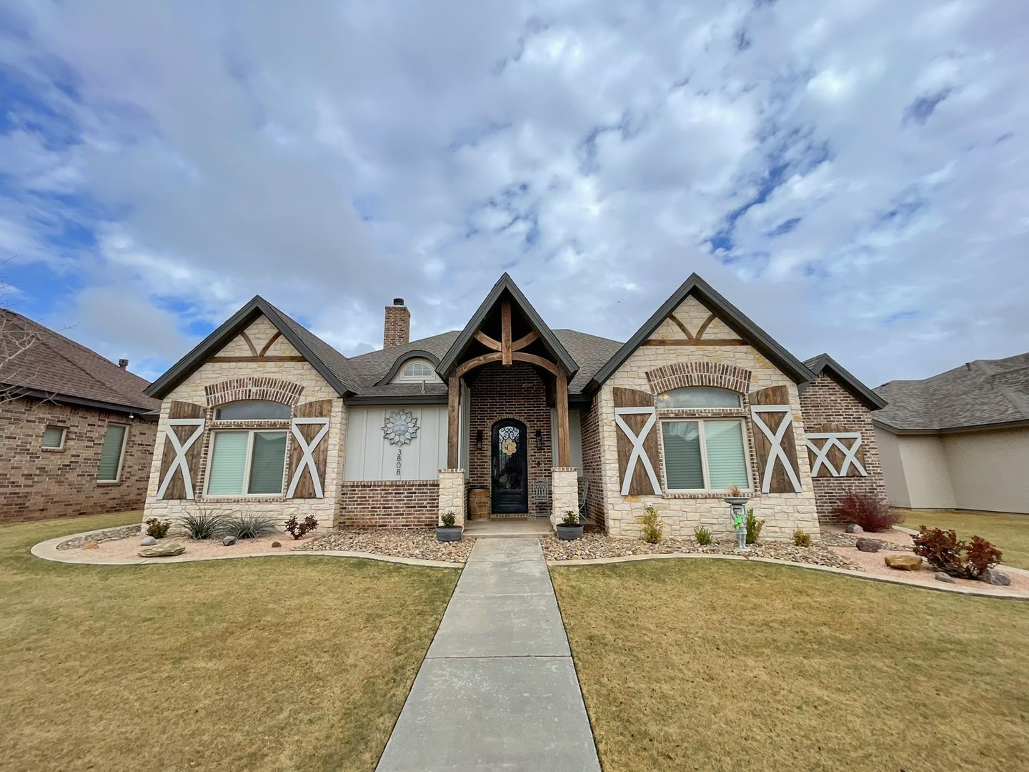 Lubbock House: 3808 138th Street