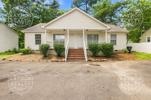 Updated 2-Bedroom, 2-Bath Duplex Near Downtown Durham & Duke – photo 1