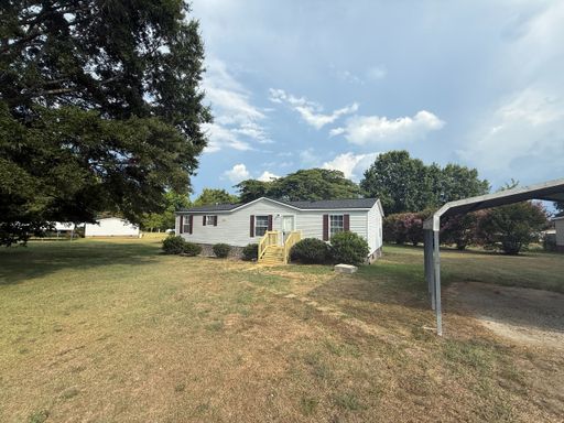 Newly Renovated Home for Rent: Big Yard, Mature Trees, Willow Springs NC