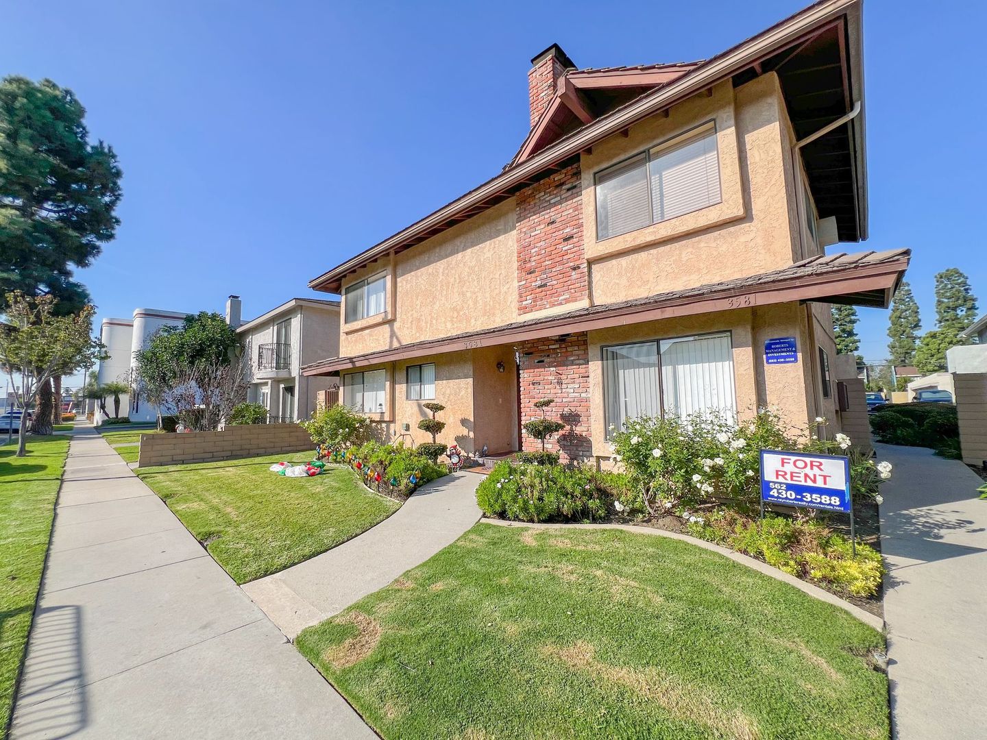 Los Alamitos Apartment: 3581 Howard Ave.