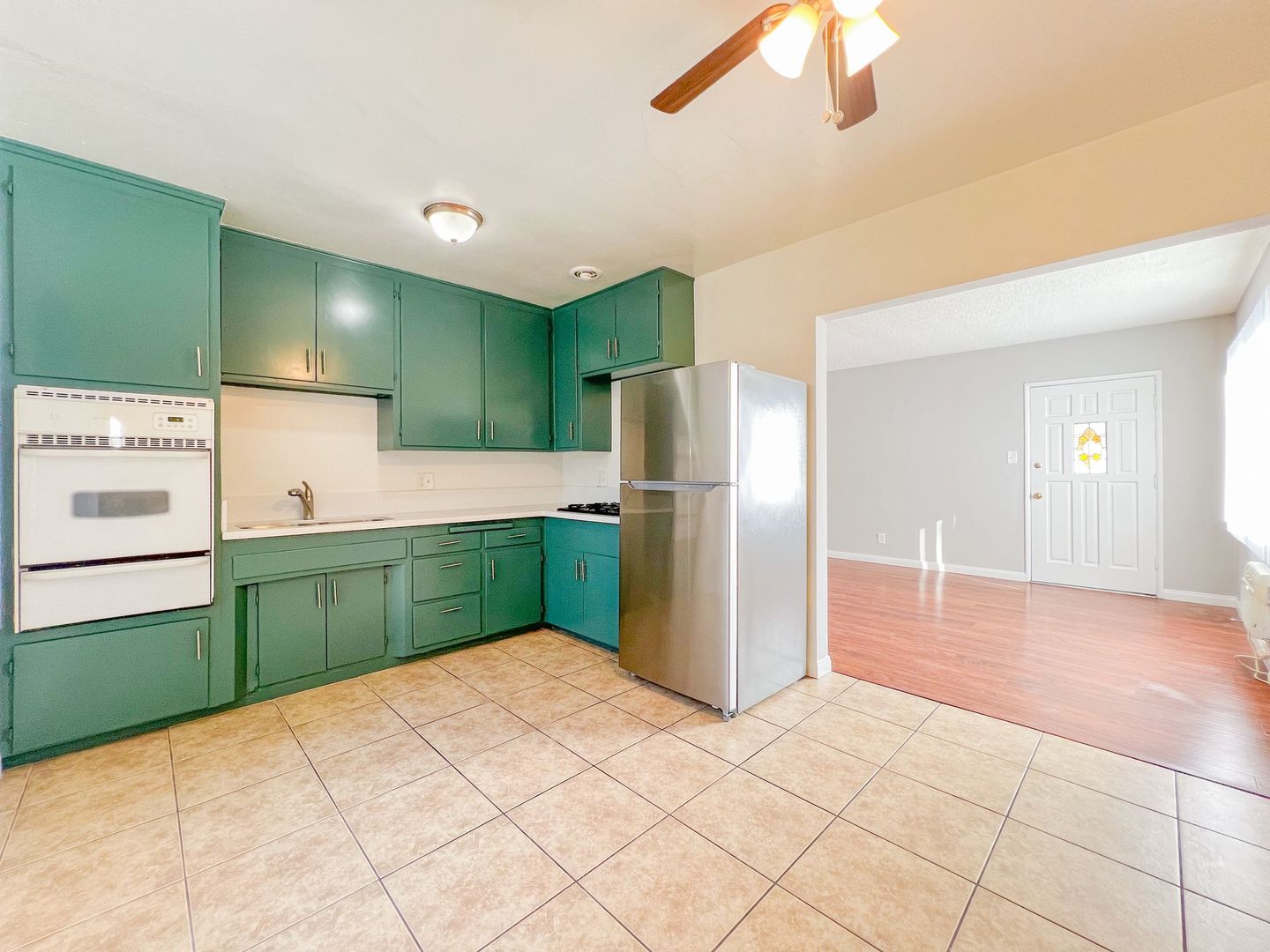 BELLFLOWER Apartment: 9462 OAK ST
