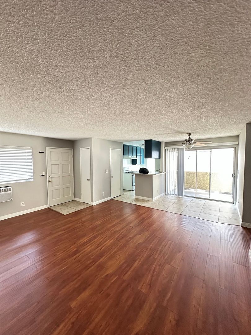 LONG BEACH Apartment: 775 ROSE AVE