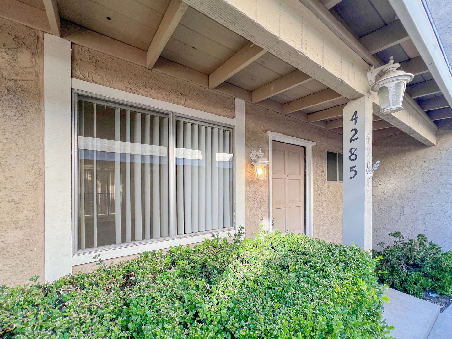 Los Alamitos Apartment: 4281-4287 Farquhar Ave.