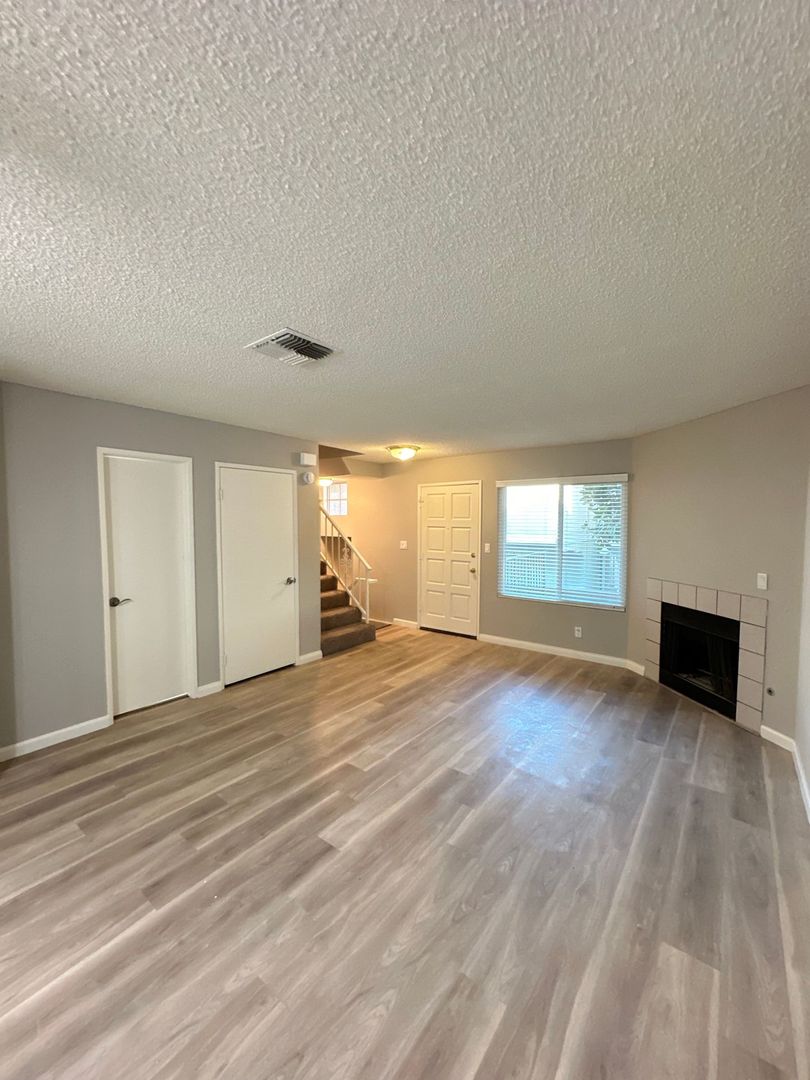 132 Diamond Street, Unit D, Arcadia, CA 91006