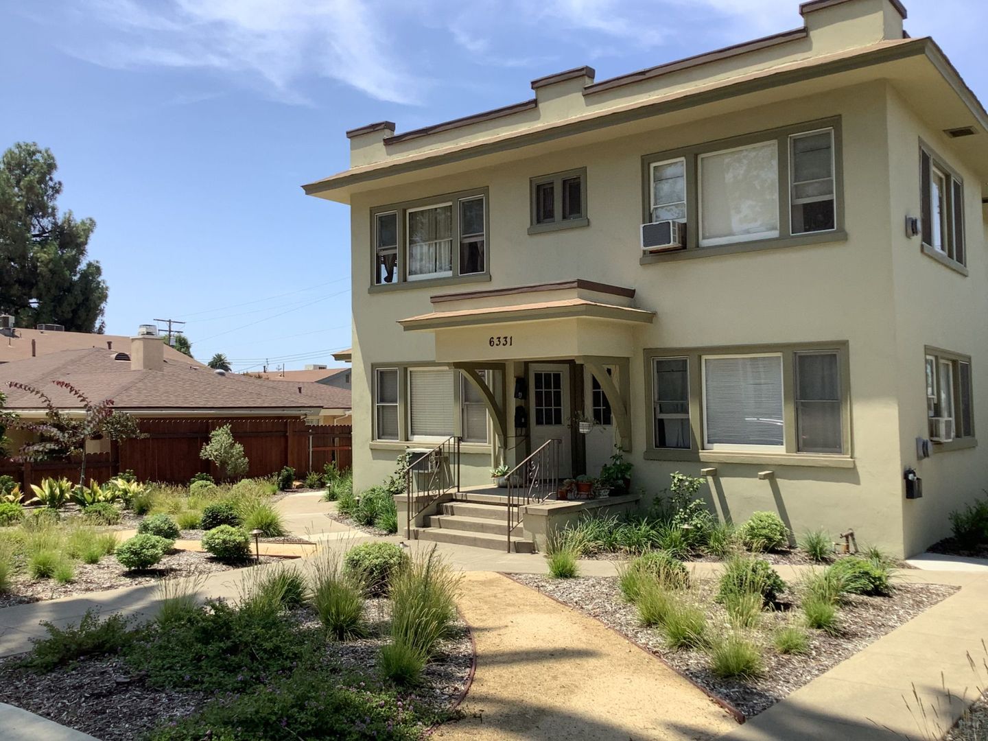 Whittier Apartment: 6331- 6333 Painter Ave.