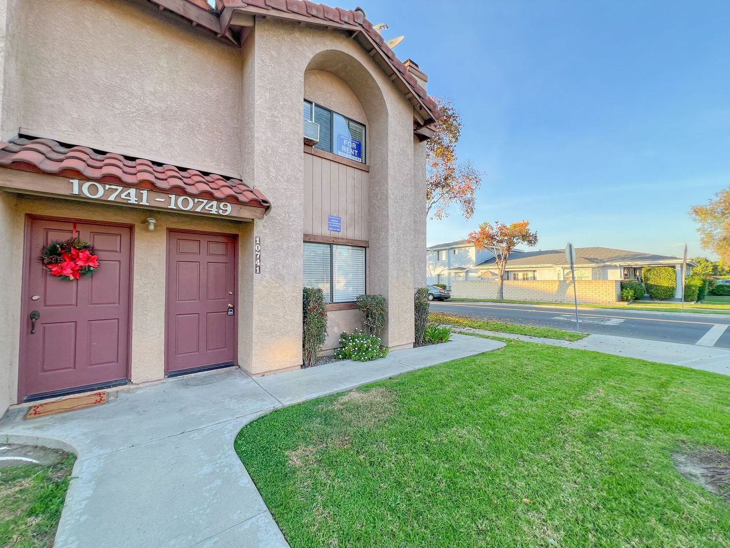 Los Alamitos Apartment: 10741- 10751 Chestnut Ave.