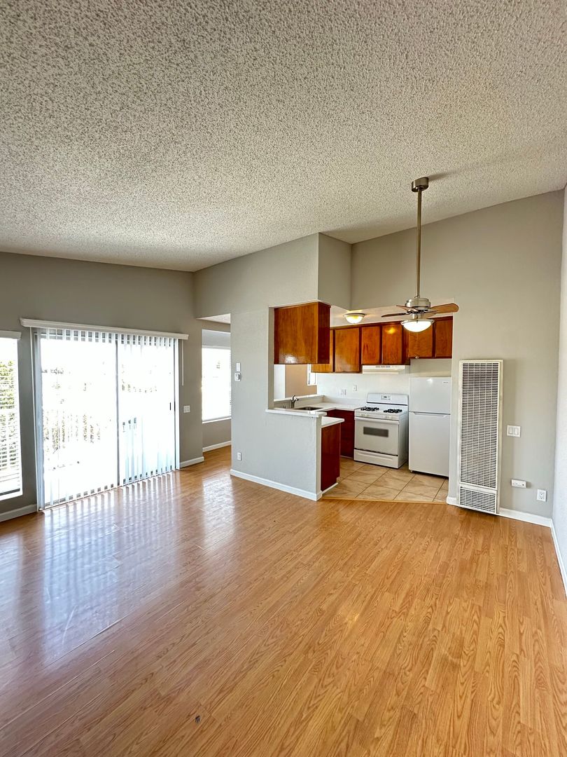 LONG BEACH Apartment: 1436 OBISPO AVE