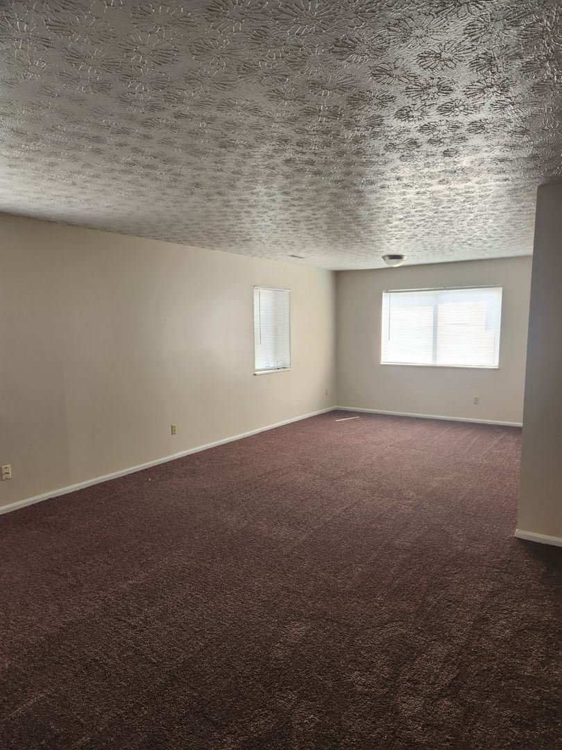Hubbard Apartment: 4510 Logan Way