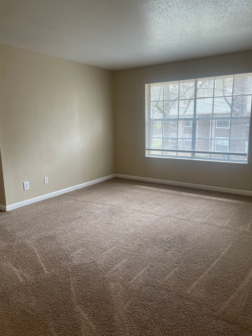 Meridian Apartment: 4524 Highway 39 North