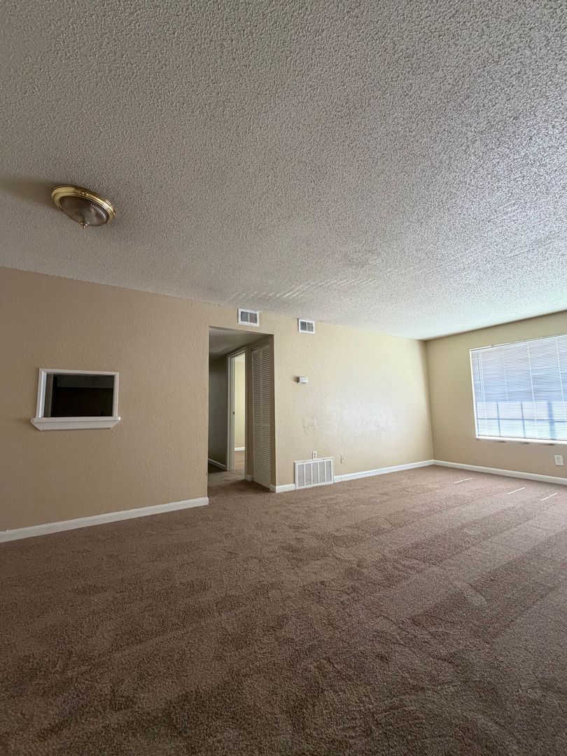 Meridian Apartment: 4524 Highway 39 North