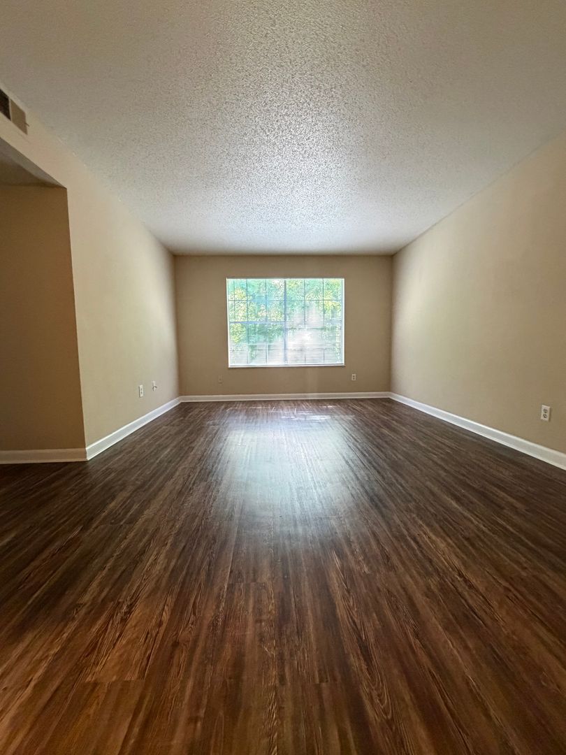 Meridian Apartment: 4524 Highway 39 North