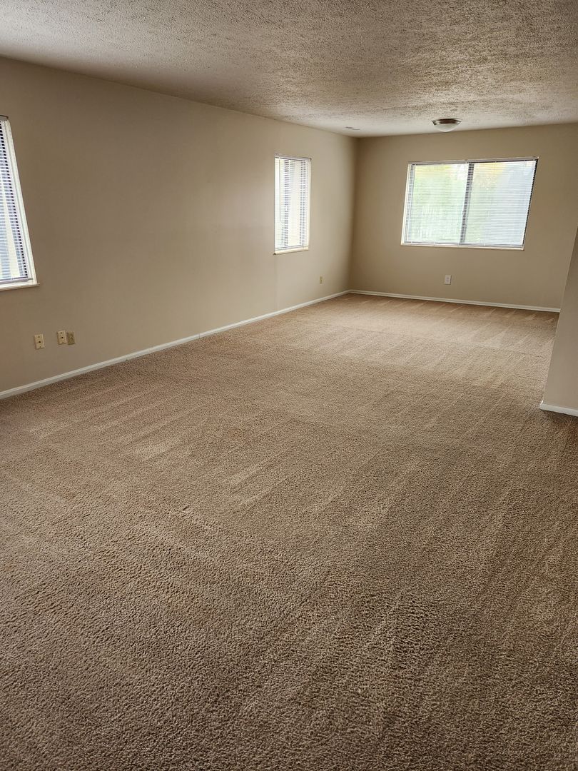 Hubbard Apartment: 4510 Logan Way