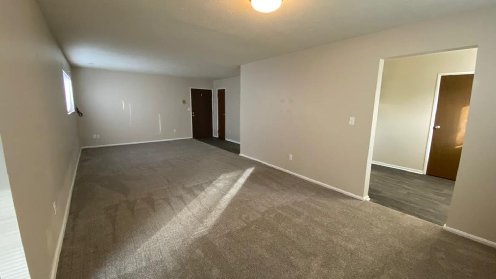 Youngstown Apartment: 4000 Logan Gate