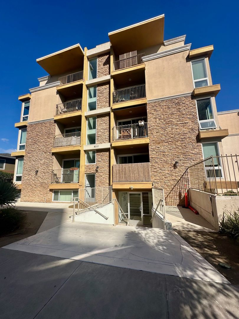 San Diego Condo: 4111 Illinois Street #206