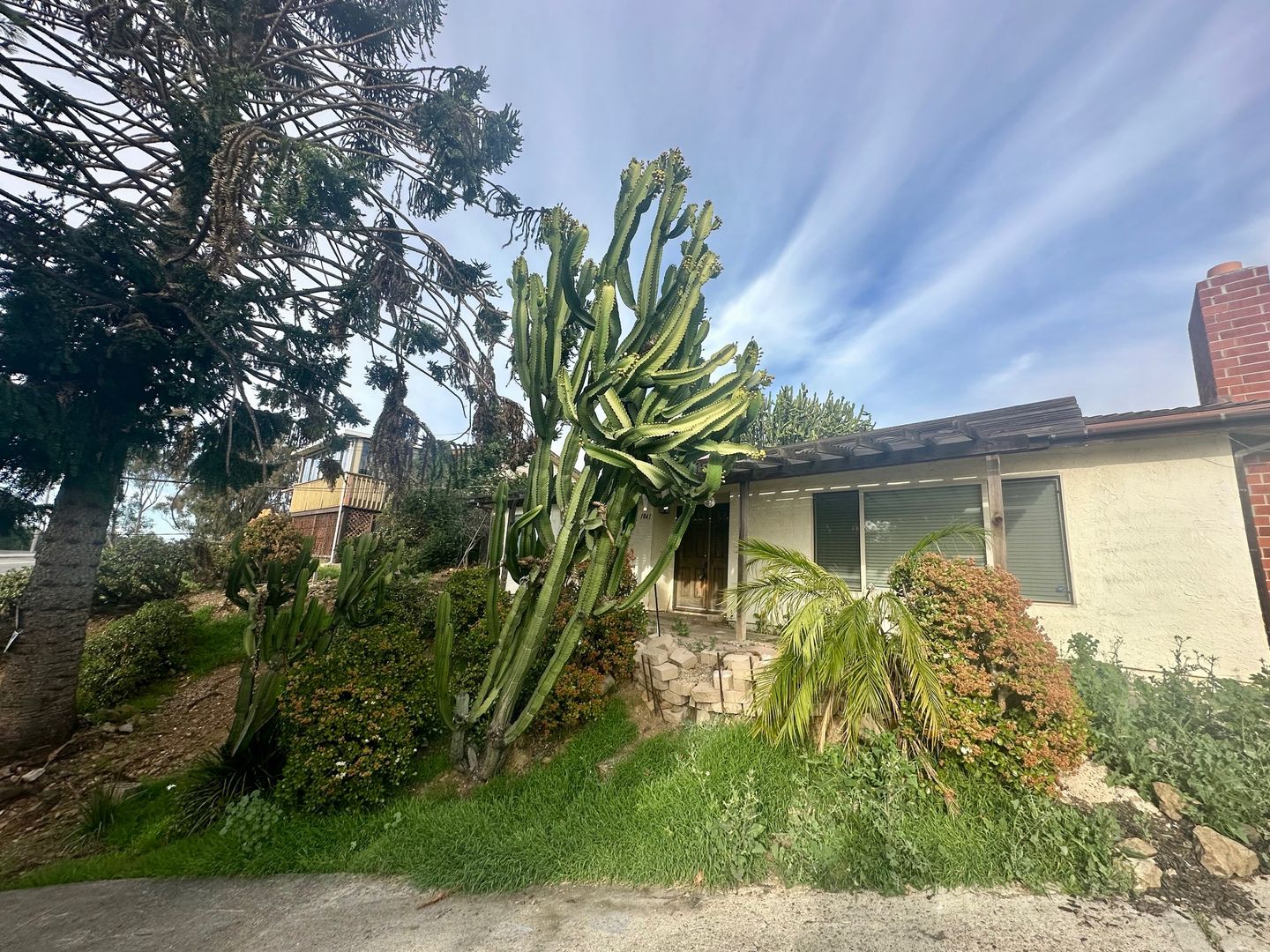 Spring Valley House: 1841 Helix Street