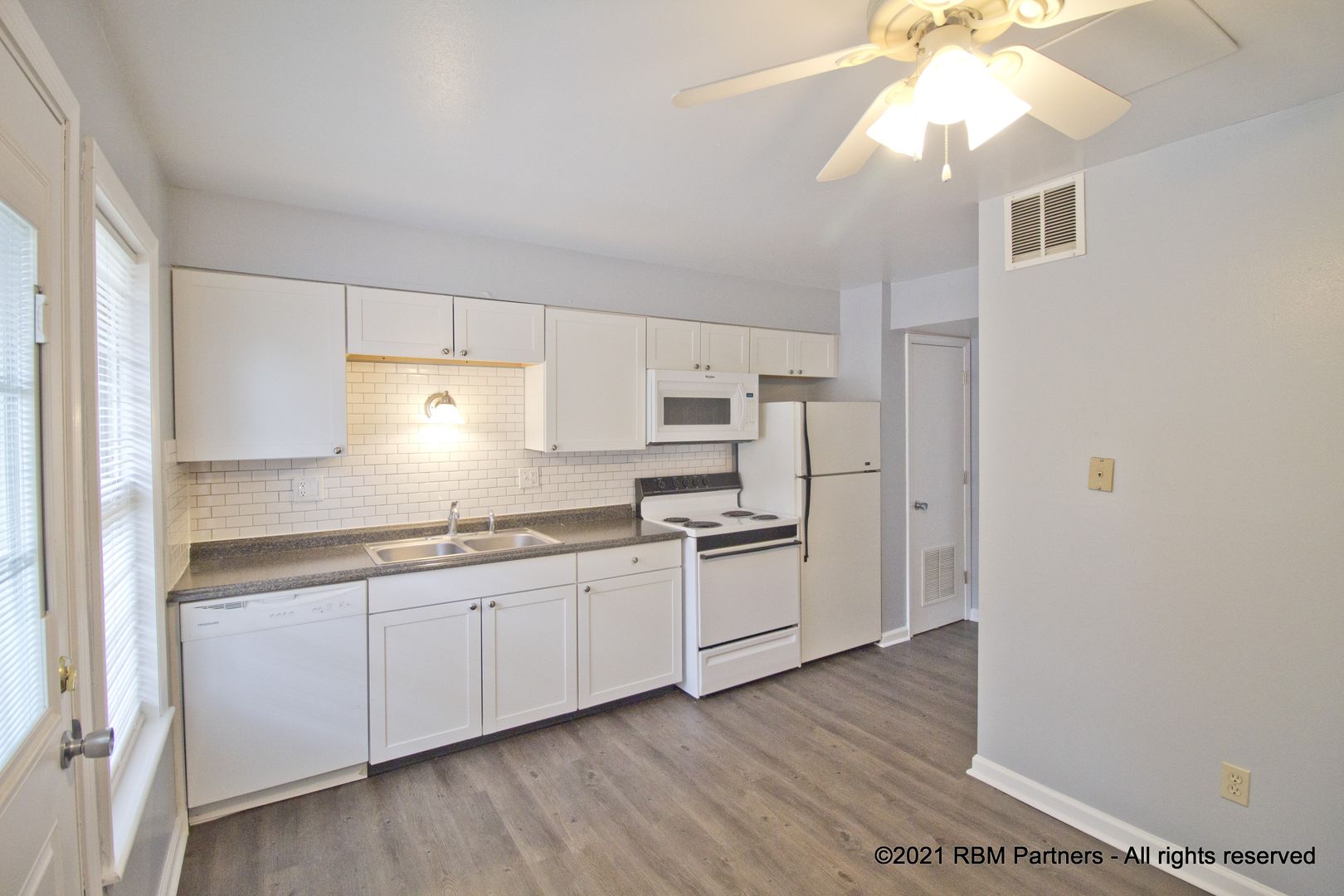 Edwardsville Apartment: 1010 Enclave Blvd